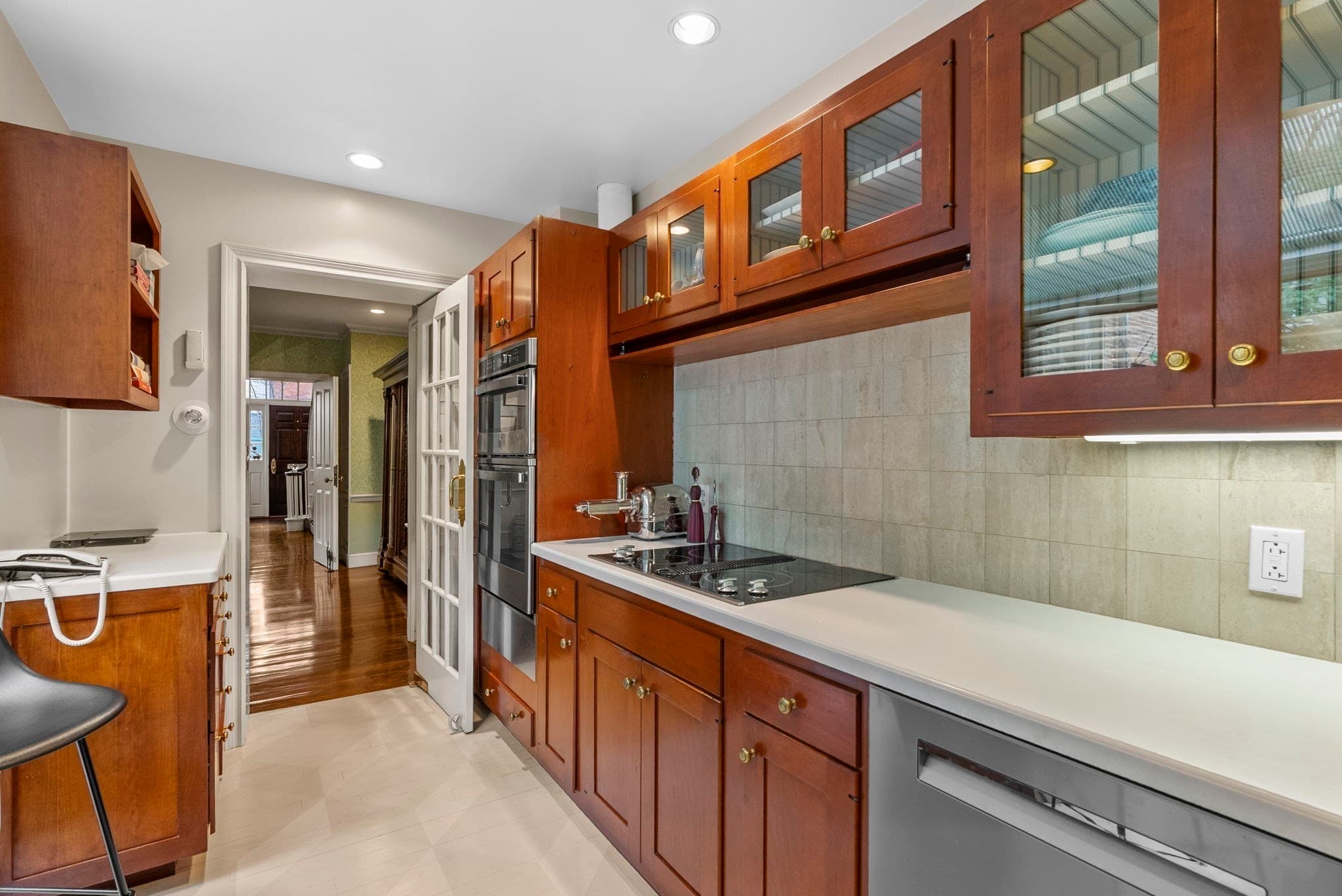 Single Family Residence at 52 Pinckney St, Boston MA 02114, photo 19 of 41