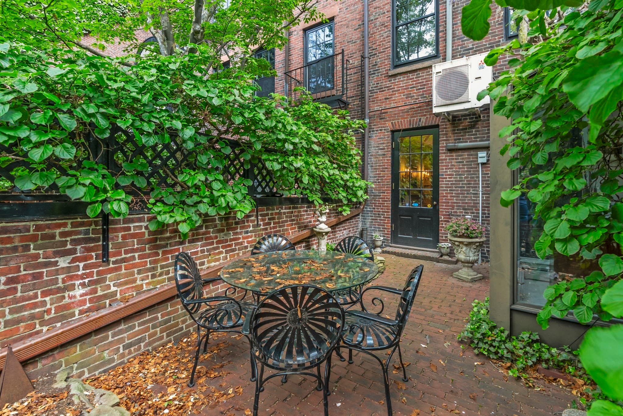 Single Family Residence at 52 Pinckney St, Boston MA 02114, photo 40 of 41