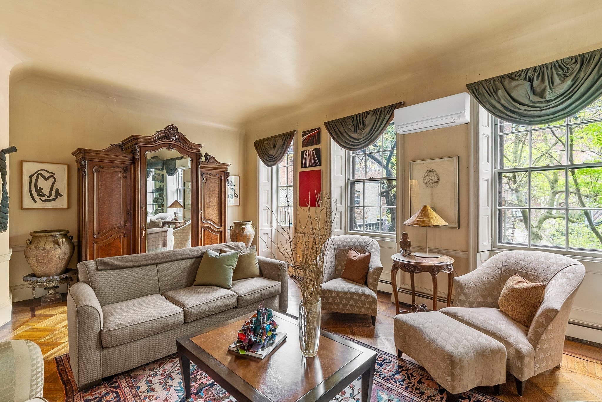 Single Family Residence at 52 Pinckney St, Boston MA 02114, photo 8 of 41