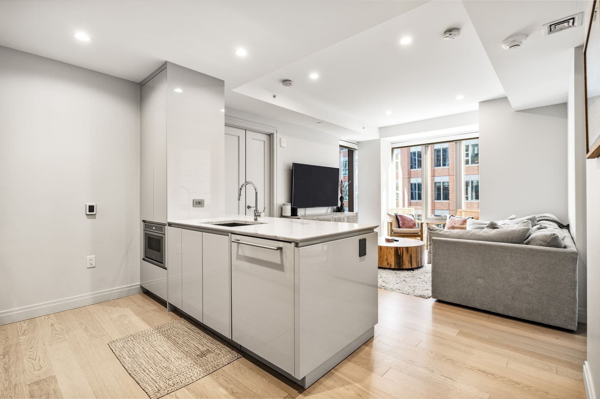 Condominium at 135 Seaport Blvd # 906, Boston MA 02210, photo 6 of 33