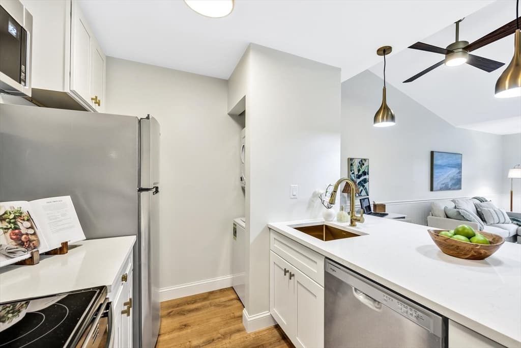 100 Fletcher Ln # G, Brewster MA 02631 photo 3