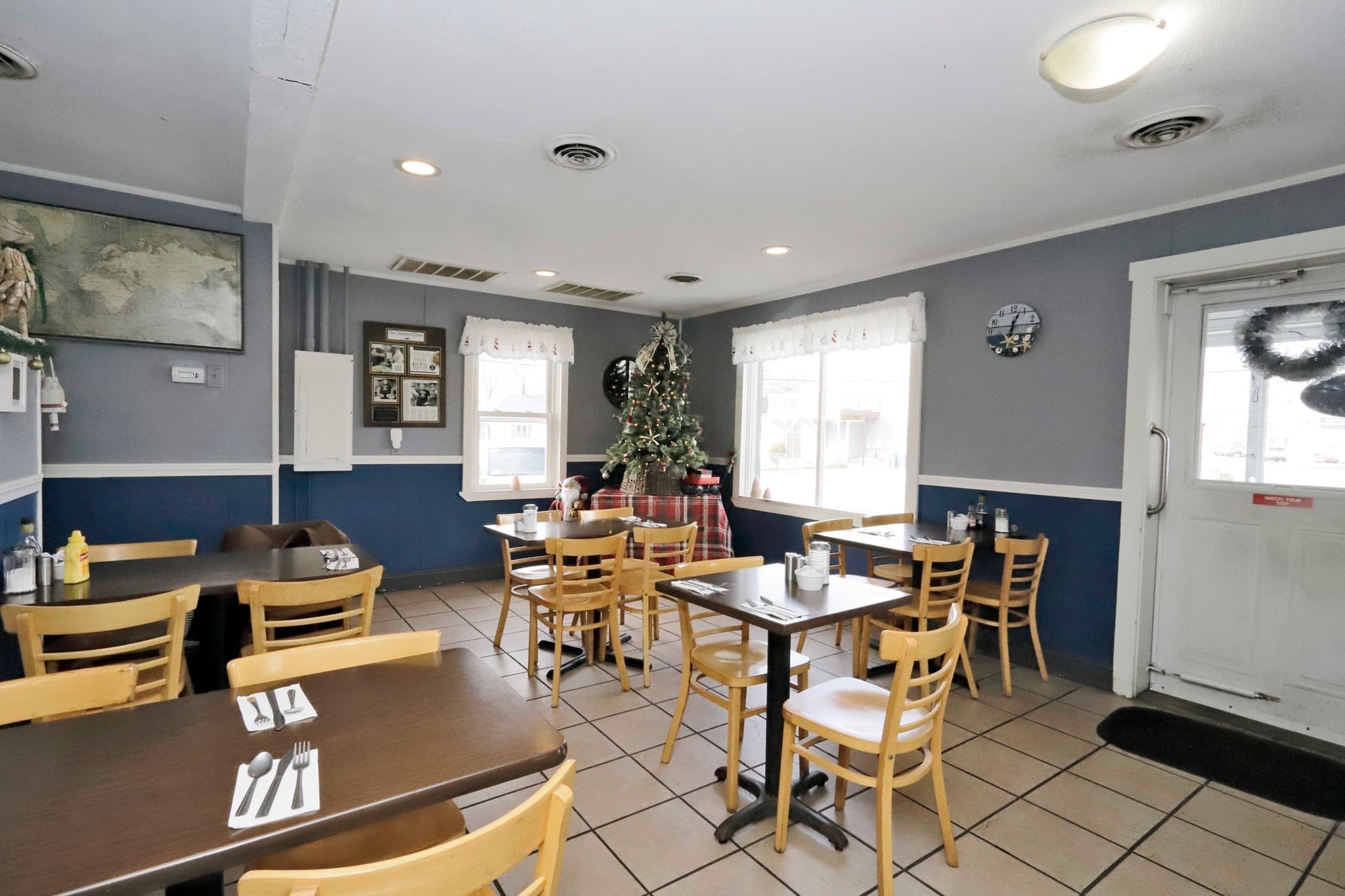 Commercial Sale at 116 Sconticut Neck Rd, Fairhaven MA 02719, photo 5 of 21