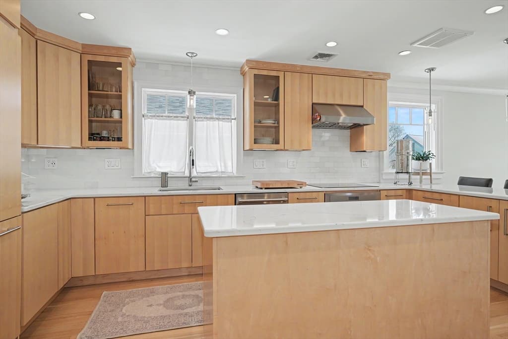 Condominium at 116 Milton Street # 116, Arlington MA 02474, Arlington, photo 11 of 35