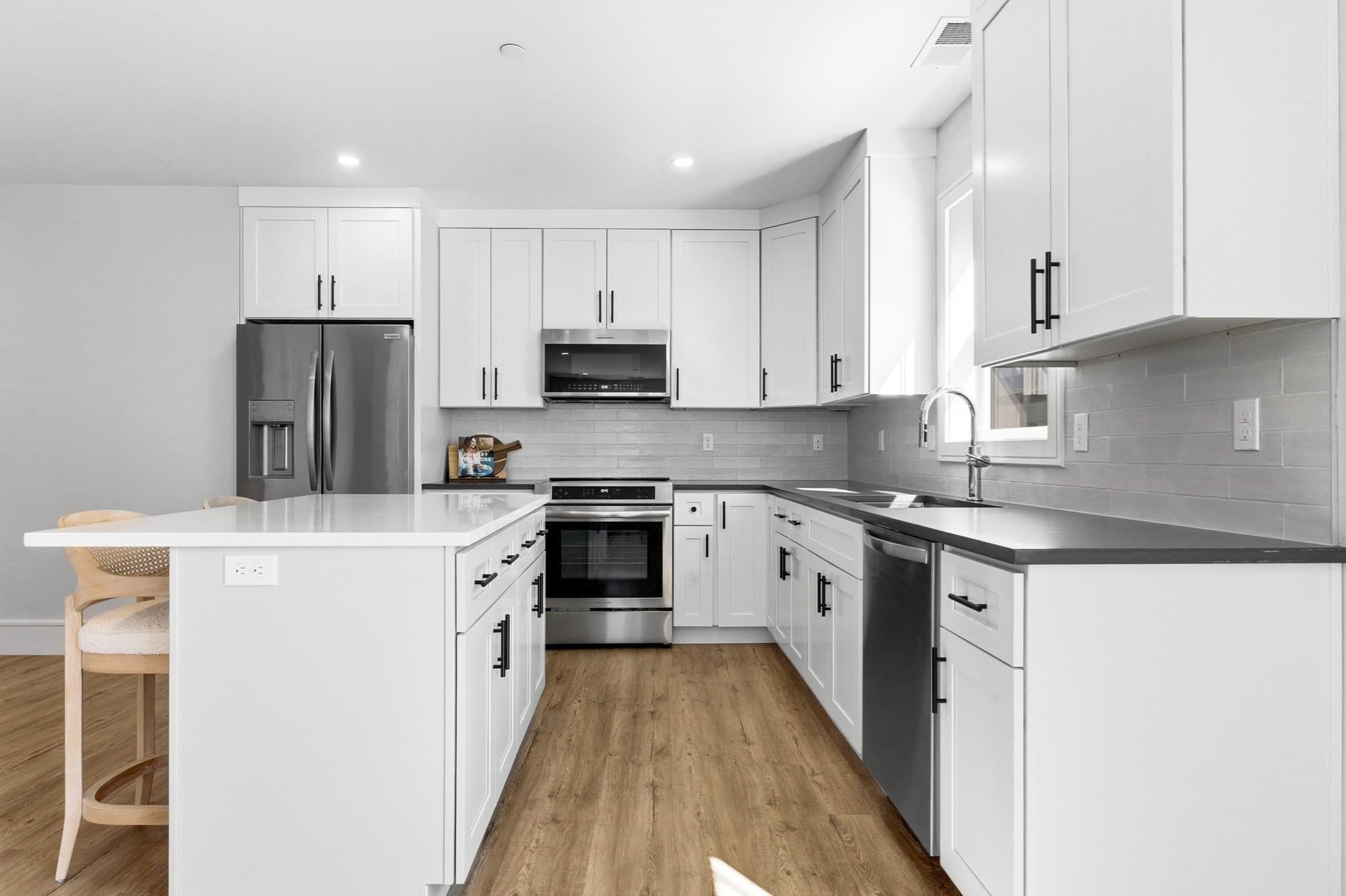 Condominium at 1000 Washington St # 205, Dedham MA 02026, photo 7 of 21