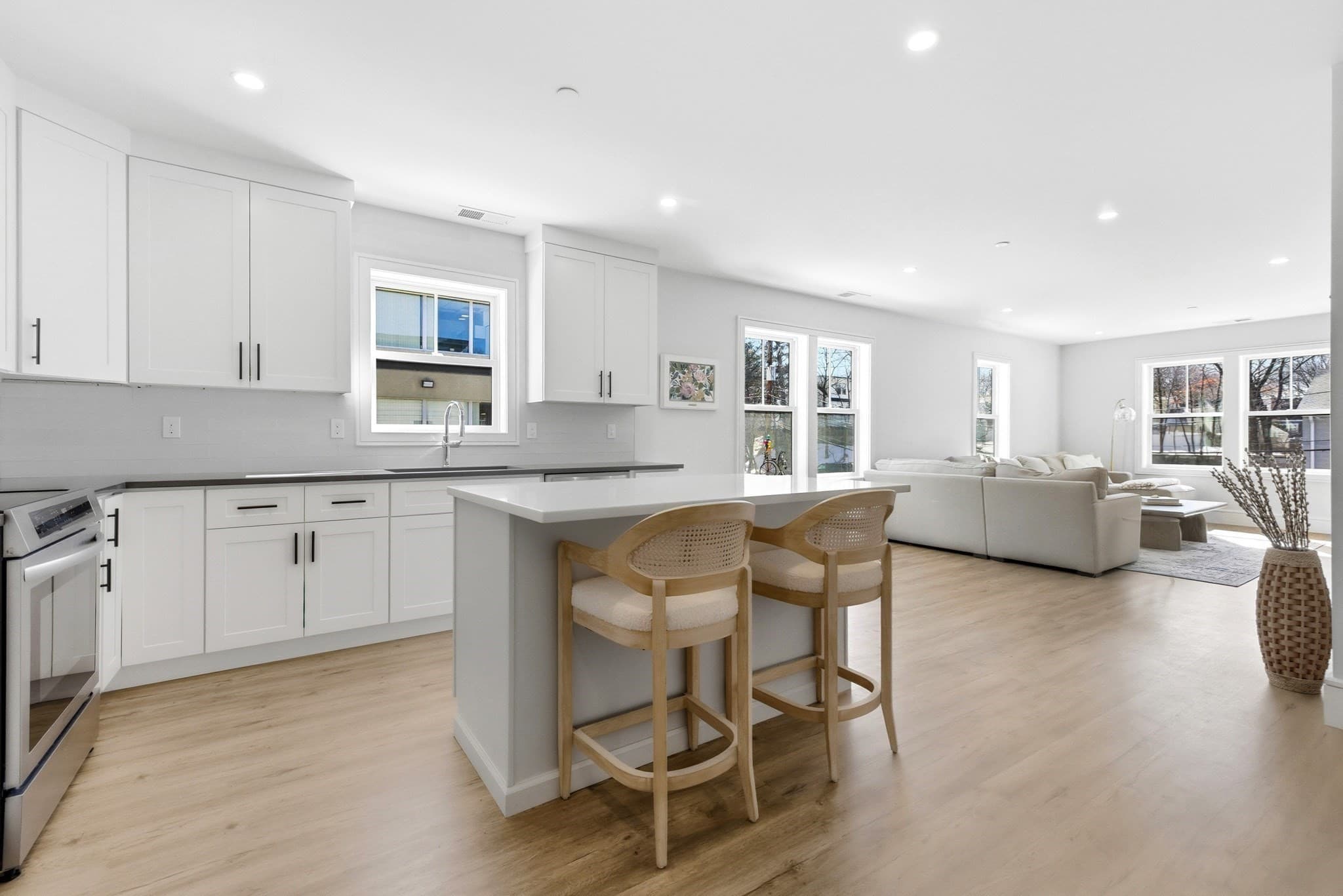 Condominium at 1000 Washington St # 205, Dedham MA 02026, photo 8 of 21
