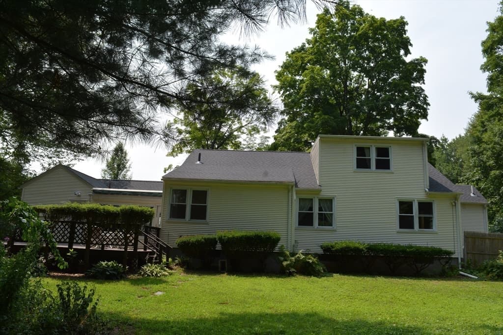 Single Family Residence at 18 Highland Park Drive, West Springfield MA 01089, photo 32 of 40
