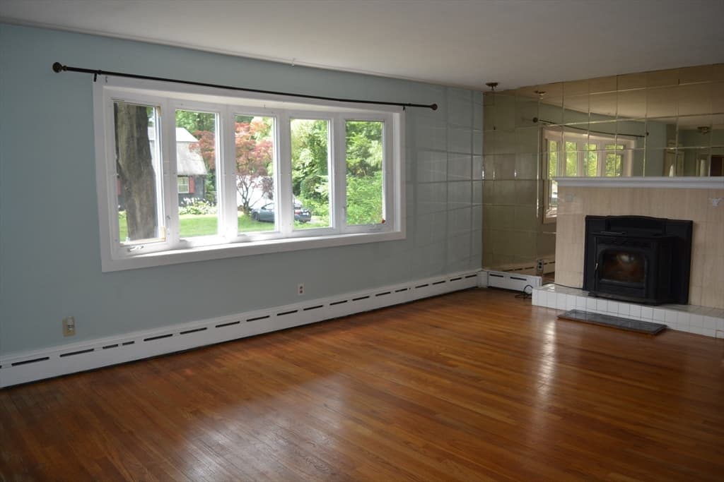 Single Family Residence at 18 Highland Park Drive, West Springfield MA 01089, photo 9 of 40