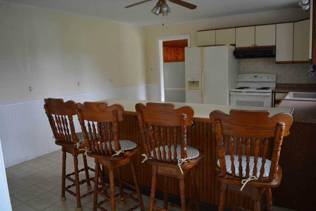 Single Family Residence at 18 Highland Park Drive, West Springfield MA 01089, photo 14 of 40