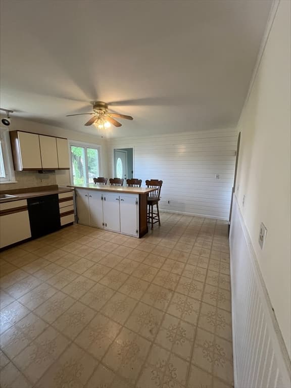 Single Family Residence at 18 Highland Park Drive, West Springfield MA 01089, photo 11 of 40