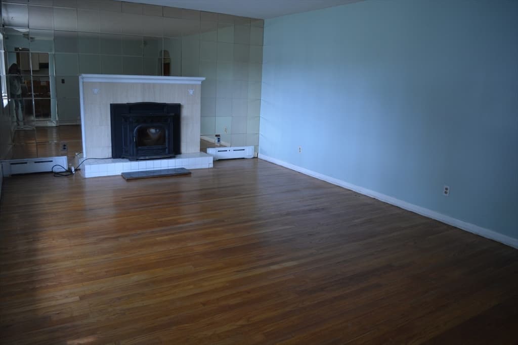 Single Family Residence at 18 Highland Park Drive, West Springfield MA 01089, photo 8 of 40