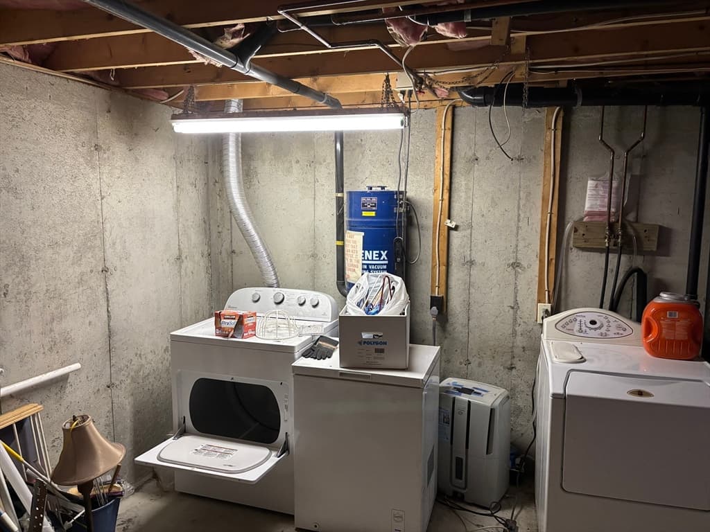 Condominium at 283 Fuller Rd # T, Chicopee MA 01020, photo 11 of 12
