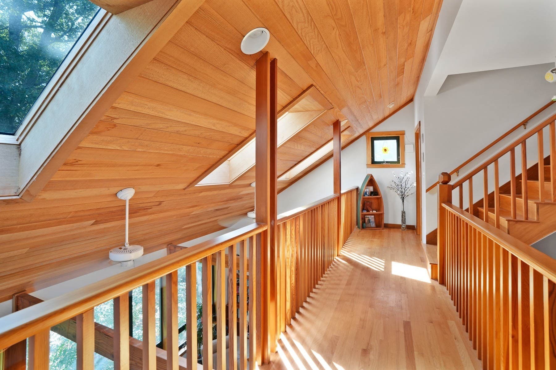 Single Family Residence at 159 Lake Street, Tisbury MA 02568, photo 16 of 31