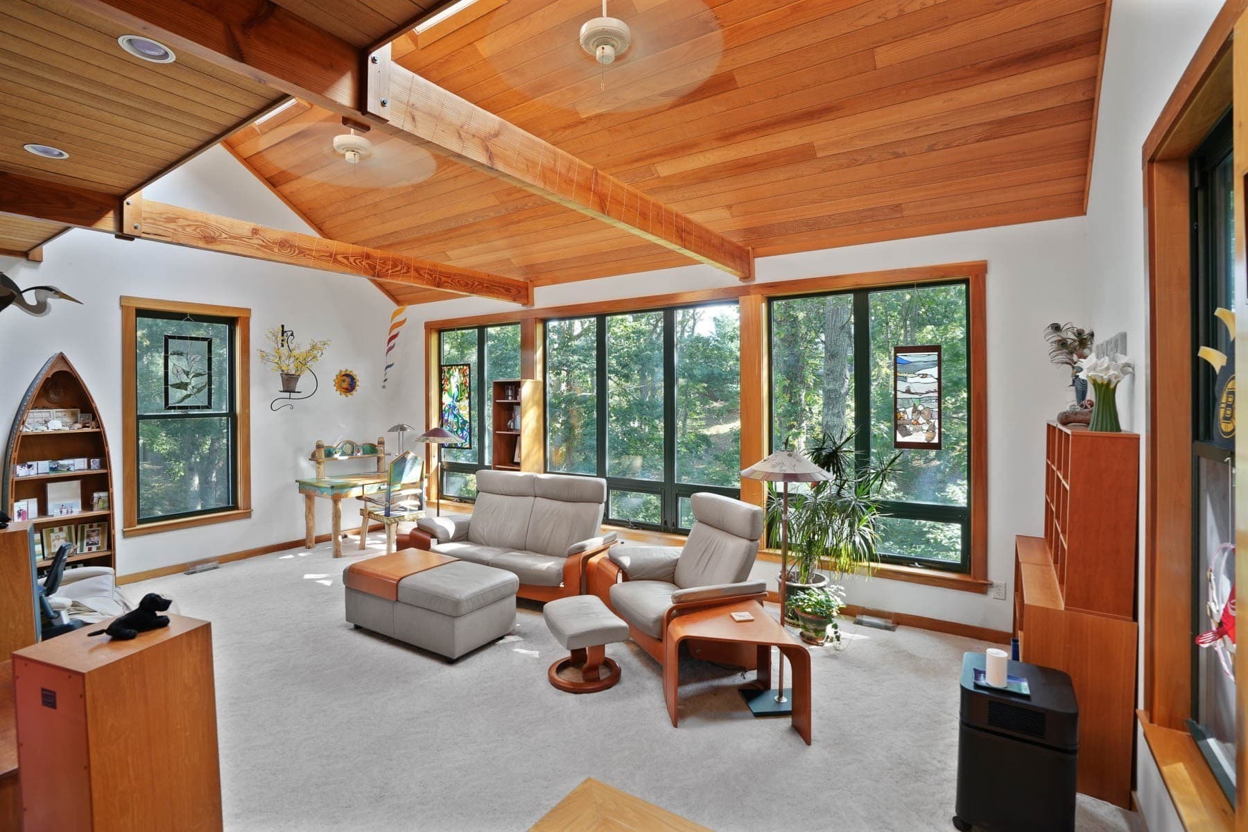 Single Family Residence at 159 Lake Street, Tisbury MA 02568, photo 8 of 31