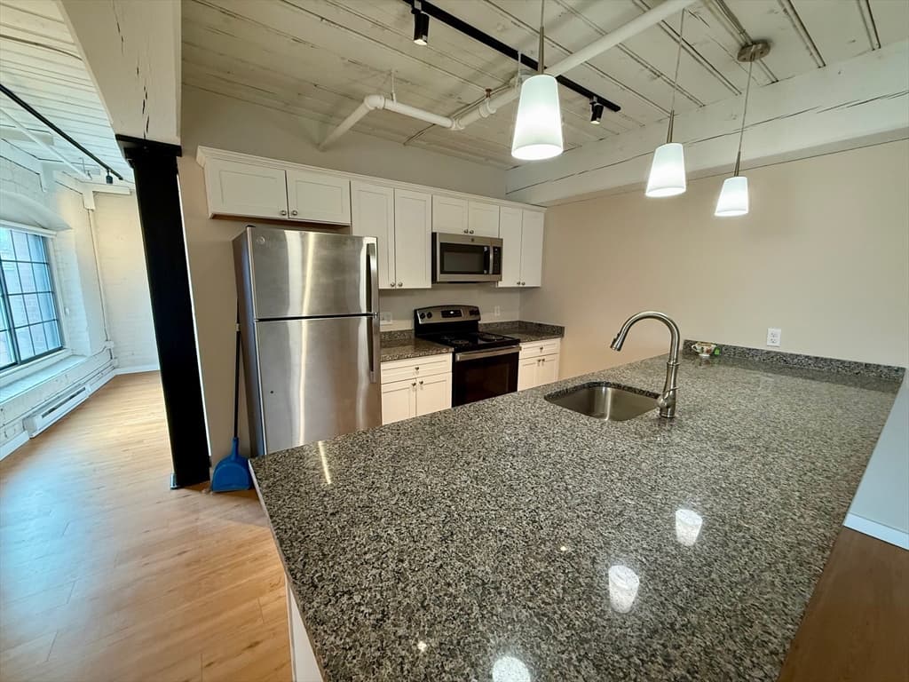 Condominium at 55 Sterling St # 208, Clinton MA 01510, Clinton, photo 6 of 31