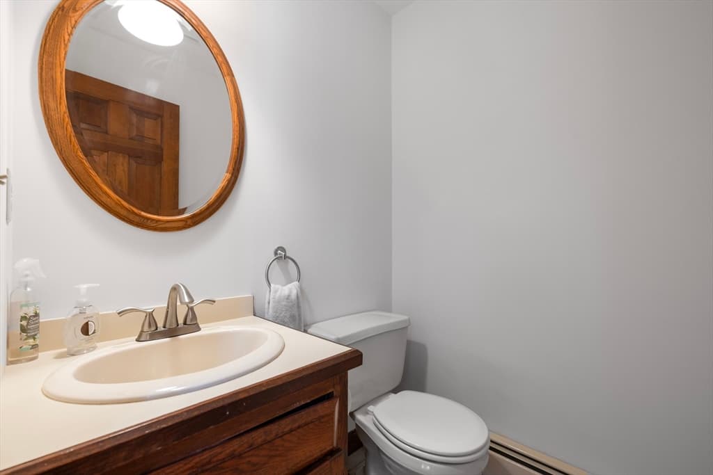 Single Family Residence at 60 Cambridge Rd, Hampstead NH 03841, Hampstead, photo 12 of 33
