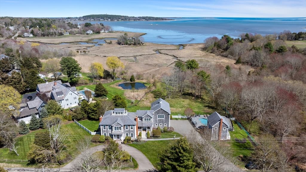 735 Bay Road, Duxbury MA 02332