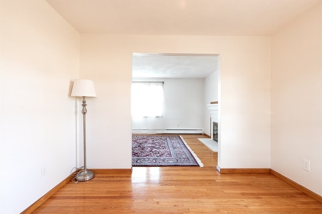 2 Marigold Ave, Wellesley MA 02482 photo 6