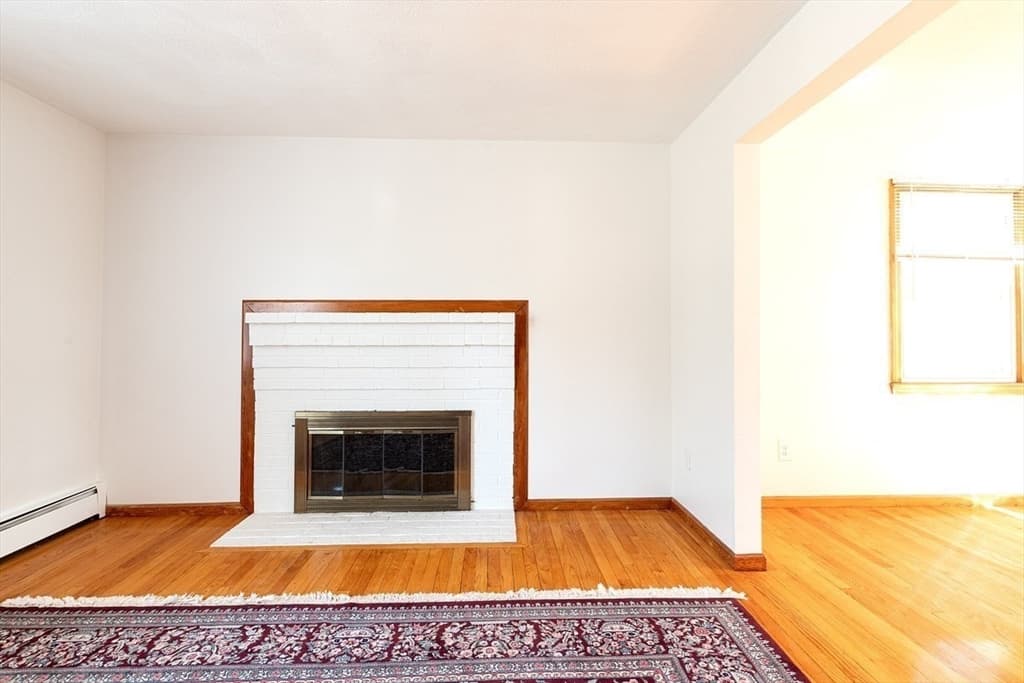 2 Marigold Ave, Wellesley MA 02482 photo 5