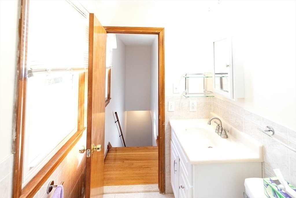2 Marigold Ave, Wellesley MA 02482 photo 24