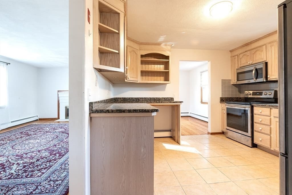 2 Marigold Ave, Wellesley MA 02482 photo 8