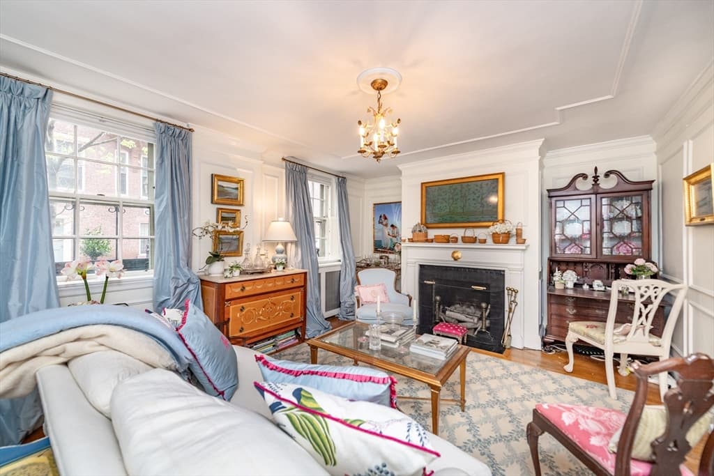97 Mount Vernon St # 3, Boston MA 02108