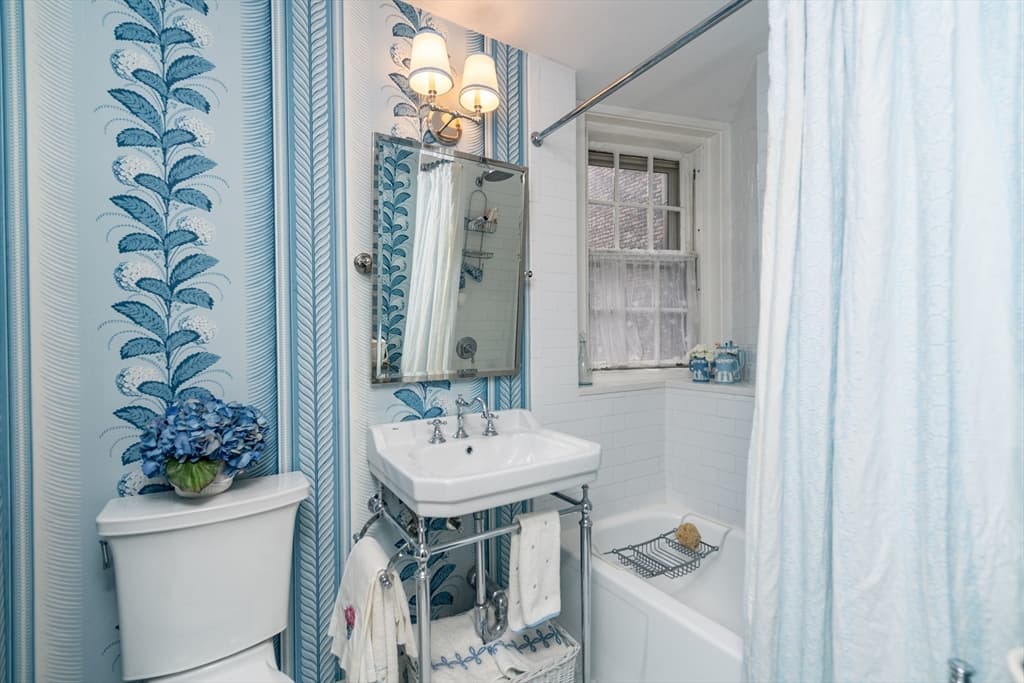 Condominium at 97 Mount Vernon St # 3, Boston MA 02108, photo 5 of 11