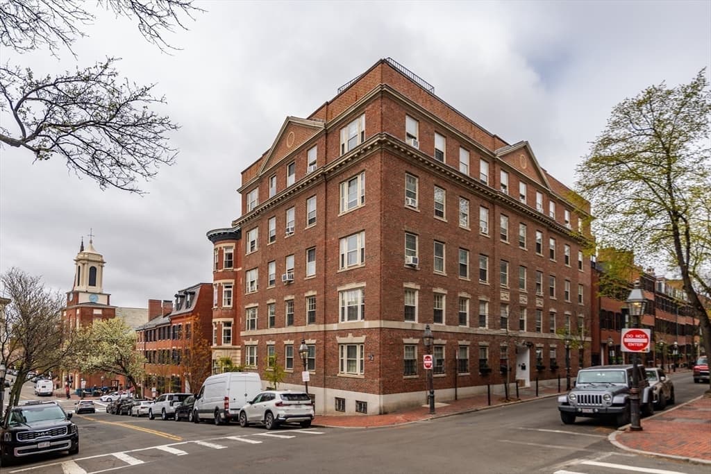 Condominium at 97 Mount Vernon St # 3, Boston MA 02108, photo 9 of 11