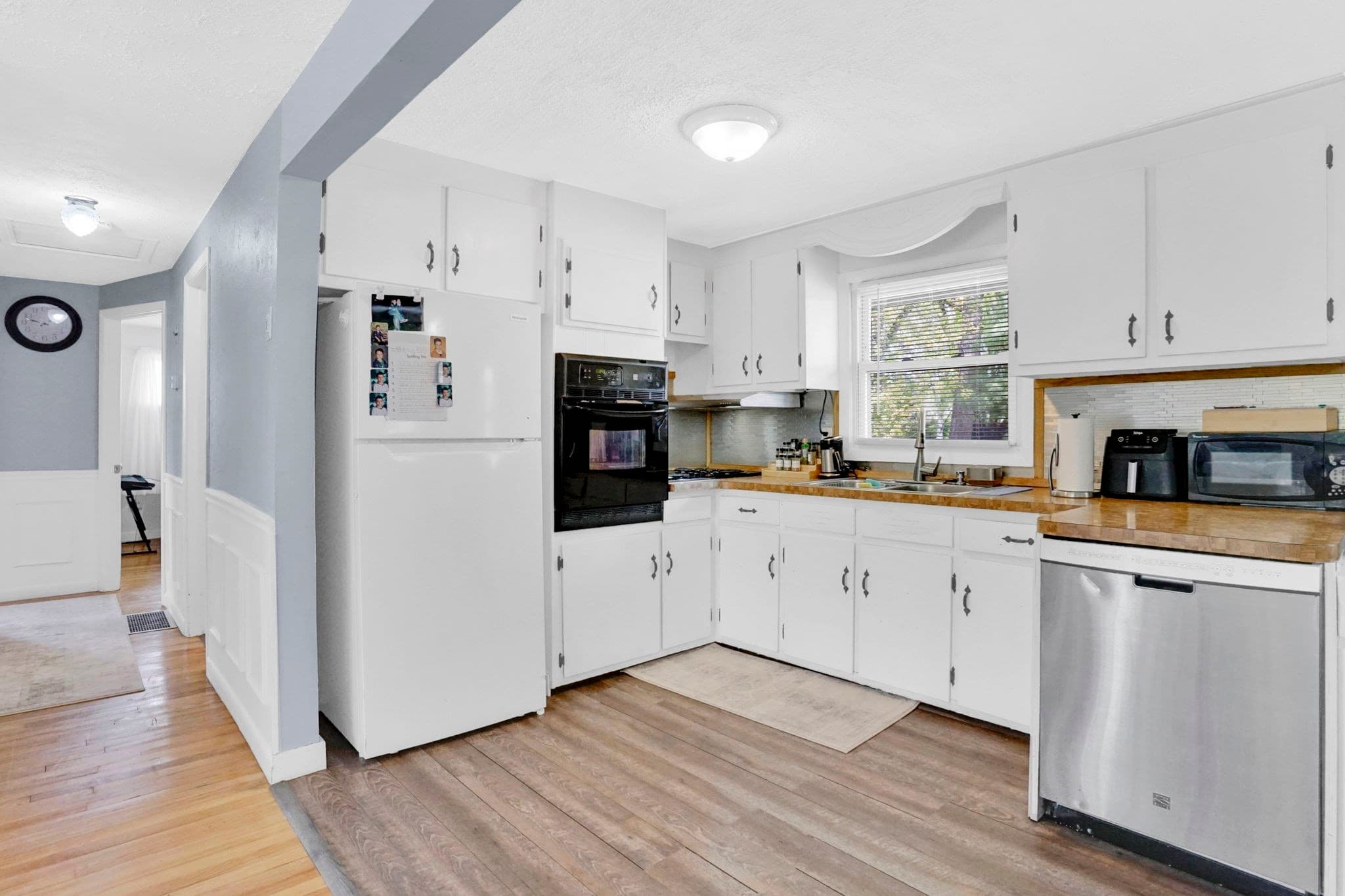 Single Family Residence at 94 Cora Ave, Chicopee MA 01013, photo 15 of 41