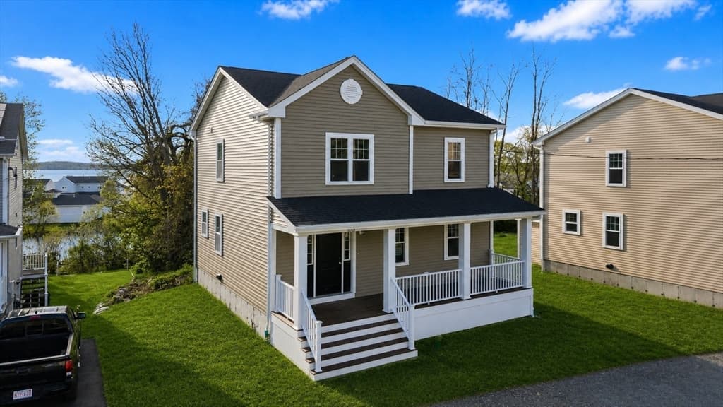 Single Family Residence at 1001 Bay Street, Fall River MA 02724, photo 2 of 37