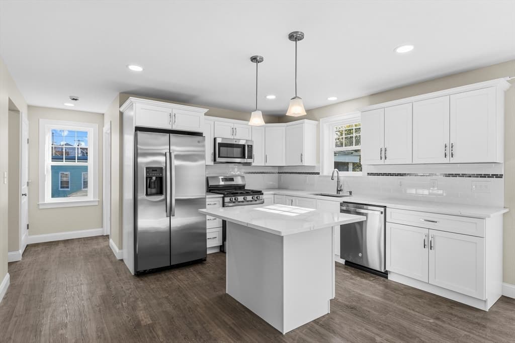 Single Family Residence at 1001 Bay Street, Fall River MA 02724, photo 5 of 37