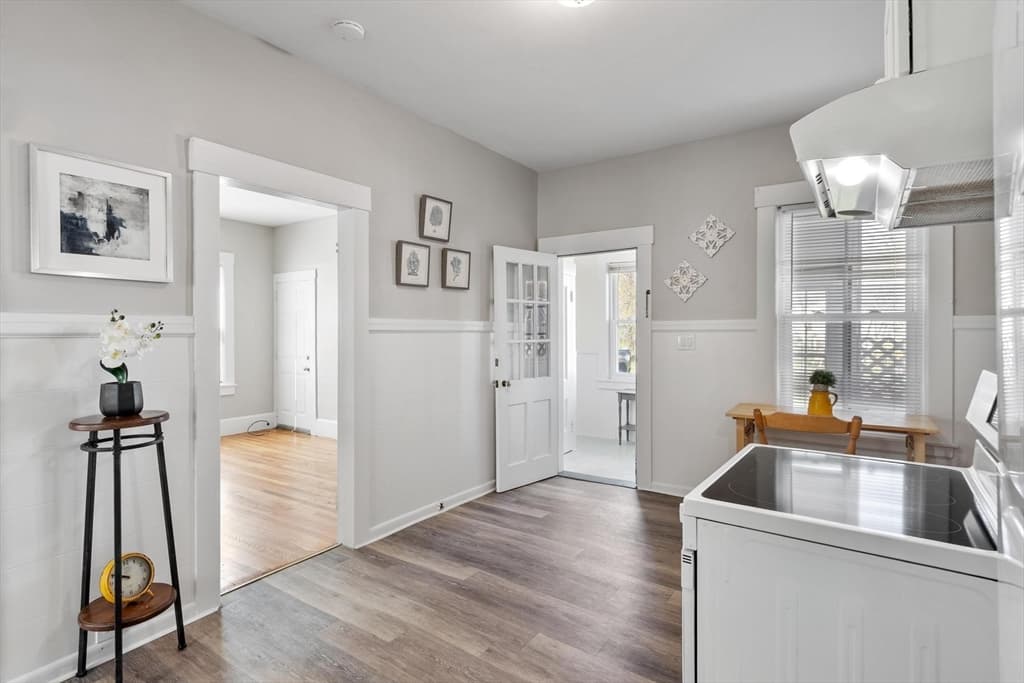 Condominium at 15R Warren Ave # 15R, Chelmsford MA 01824, Chelmsford, photo 9 of 21