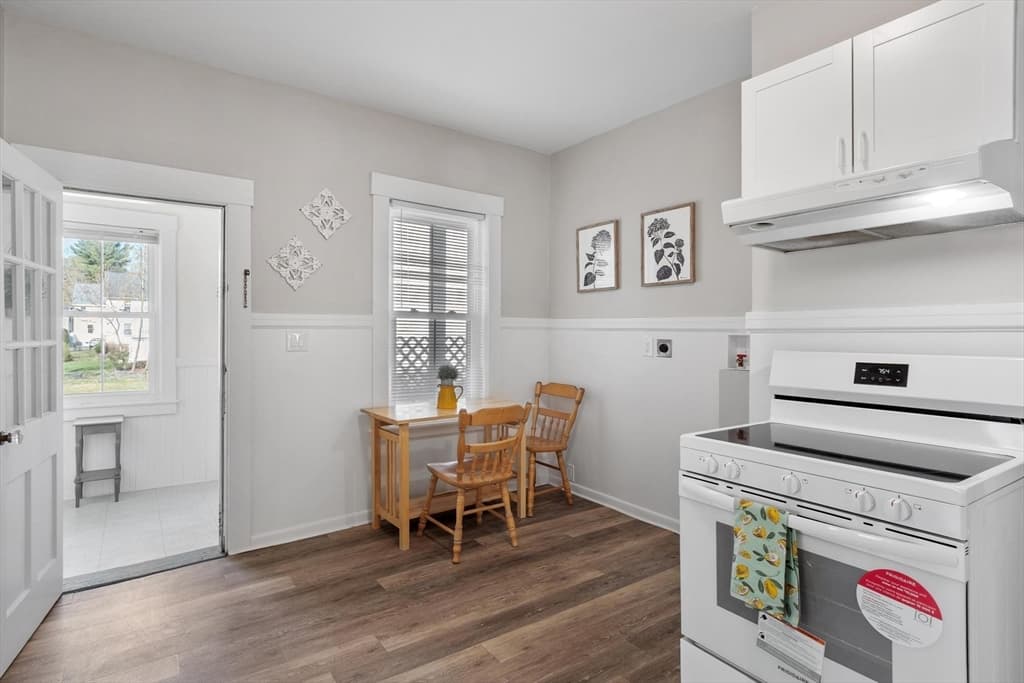 Condominium at 15R Warren Ave # 15R, Chelmsford MA 01824, Chelmsford, photo 10 of 21