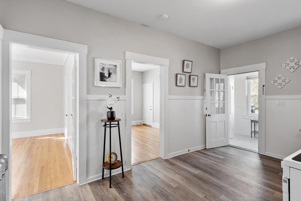 Condominium at 15R Warren Ave # 15R, Chelmsford MA 01824, Chelmsford, photo 8 of 21