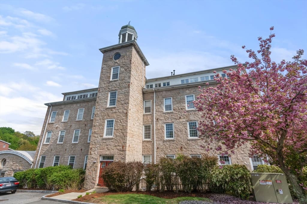 7 S Stone Mill Drive # 403, Dedham MA 02026