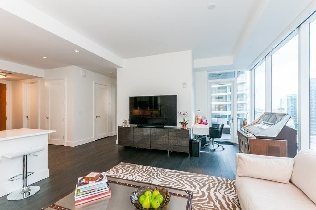 22 Liberty Dr # 10I, Boston MA 02210 photo 4