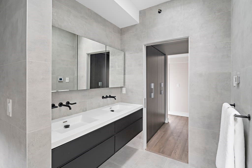 Condominium at 320 Shawmut Ave # 4, Boston MA 02118, photo 17 of 22