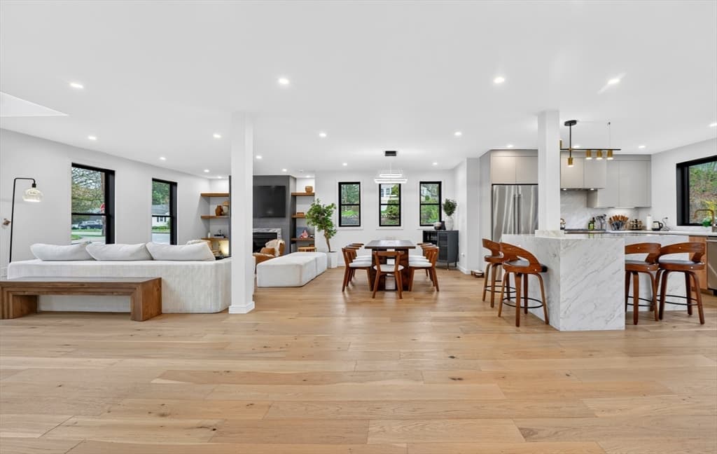 Single Family Residence at 8 Noanett Rd, Needham MA 02494, photo 10 of 42