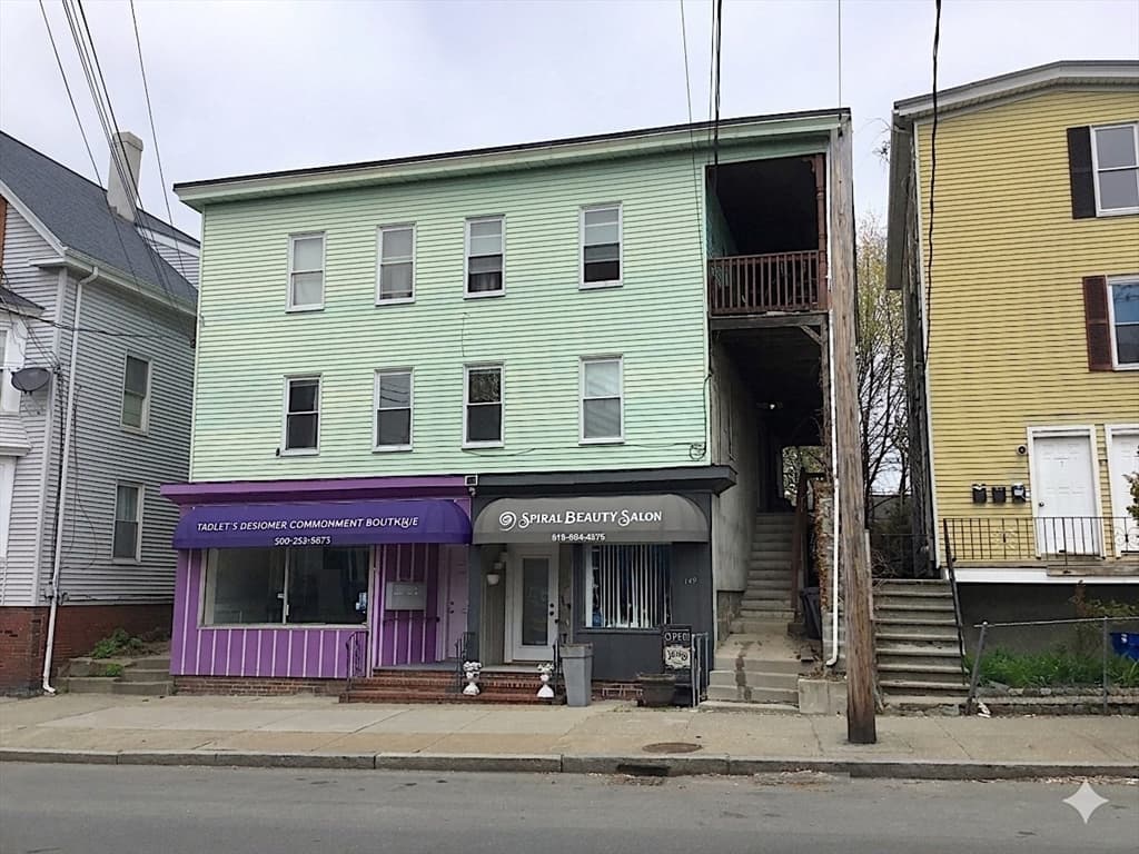 149 Washington St, Peabody MA 01960