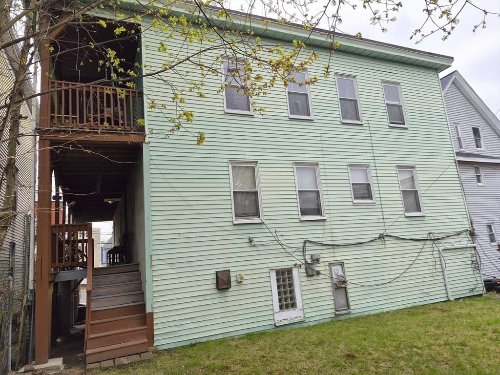 149 Washington St, Peabody MA 01960 photo 9