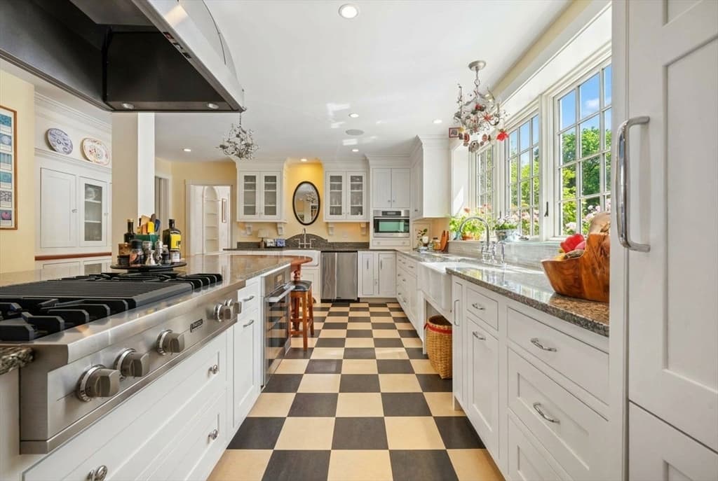 1632 Canton Ave, Milton MA 02186 photo 7