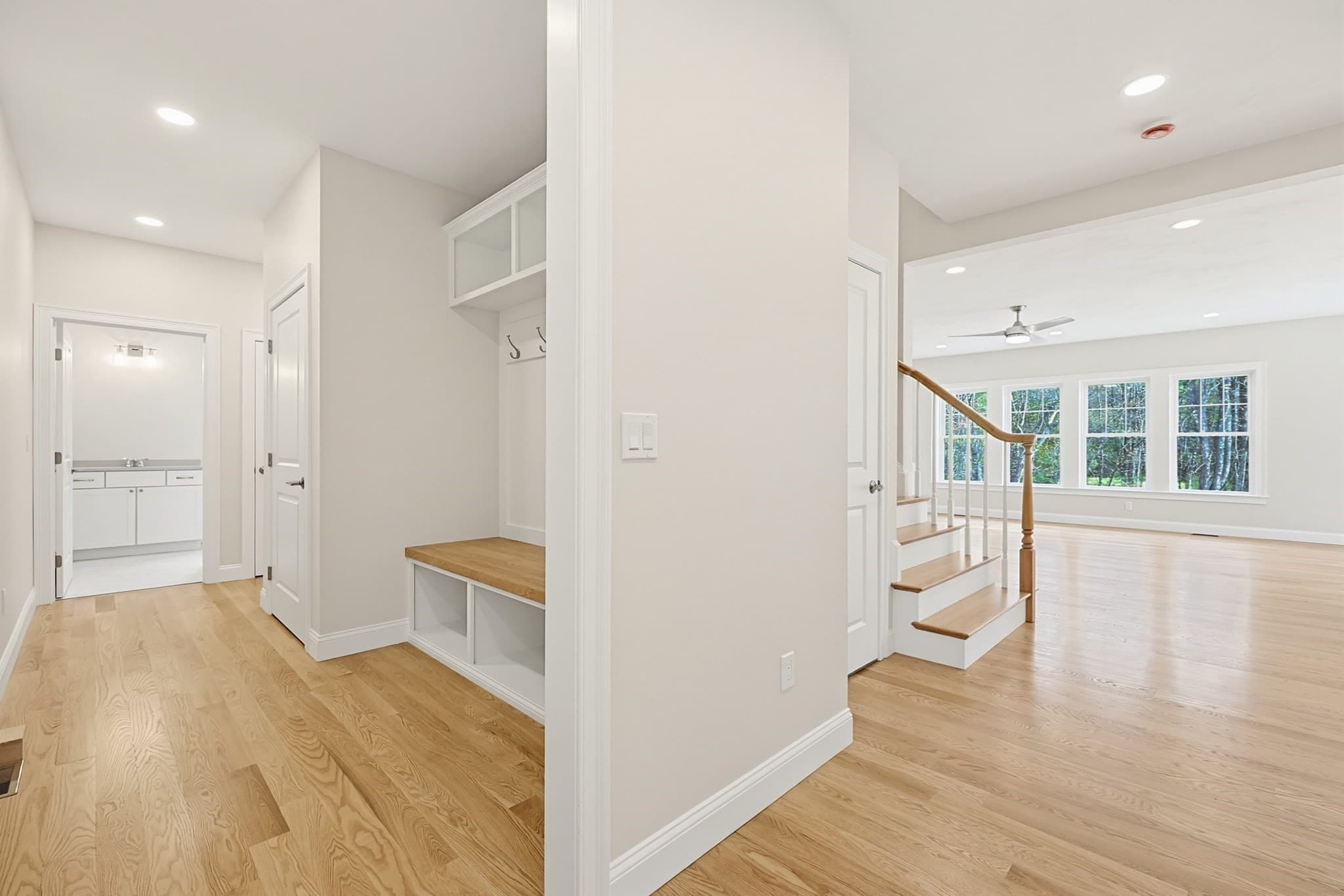 Single Family Residence at 889 Maple Street, Mansfield MA 02048, Mansfield, photo 6 of 42