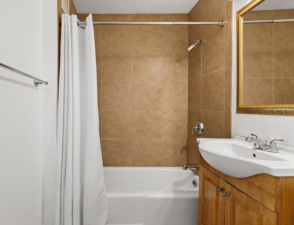 Condominium at 151 Tremont St # 11U, Boston MA 02111, photo 23 of 39
