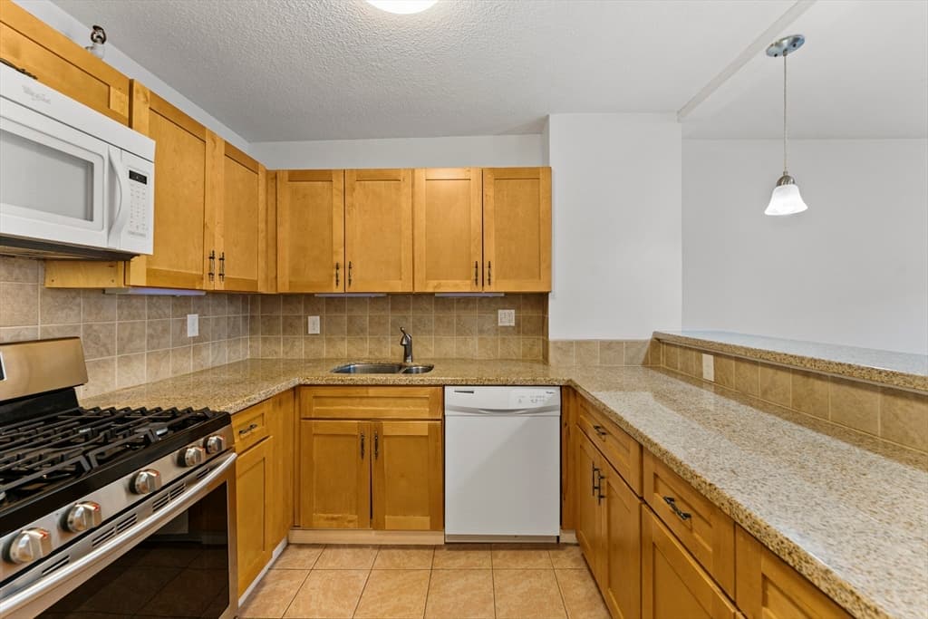 Condominium at 151 Tremont St # 11U, Boston MA 02111, photo 7 of 39