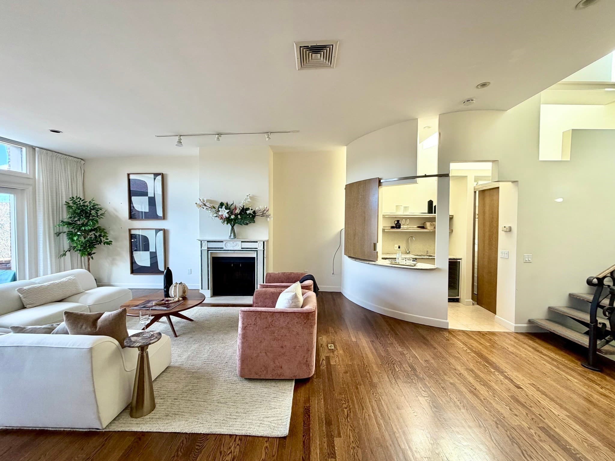 Condominium at 414 Beacon St, Boston MA 02115, photo 6 of 27