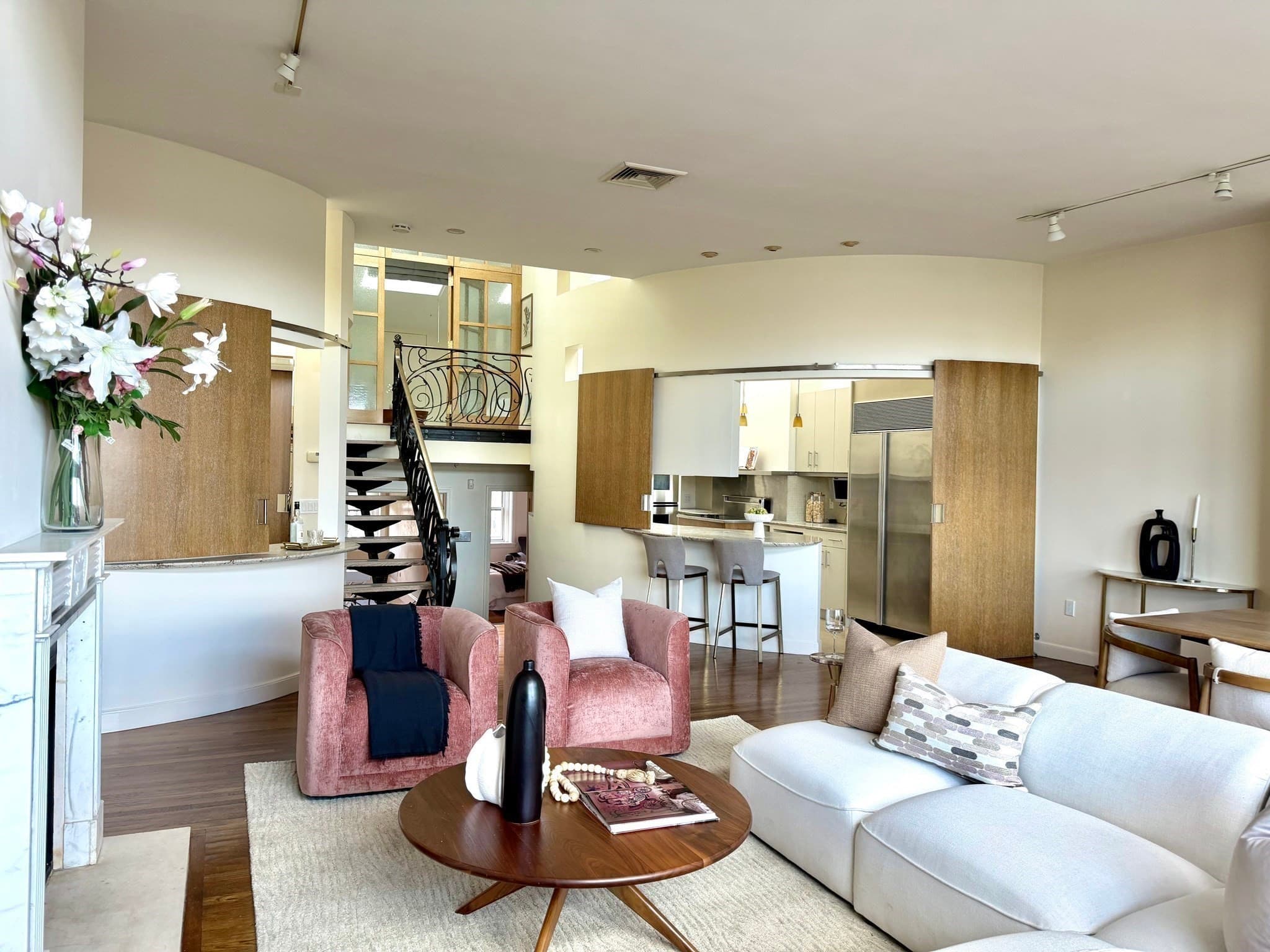 Condominium at 414 Beacon St, Boston MA 02115, photo 7 of 27