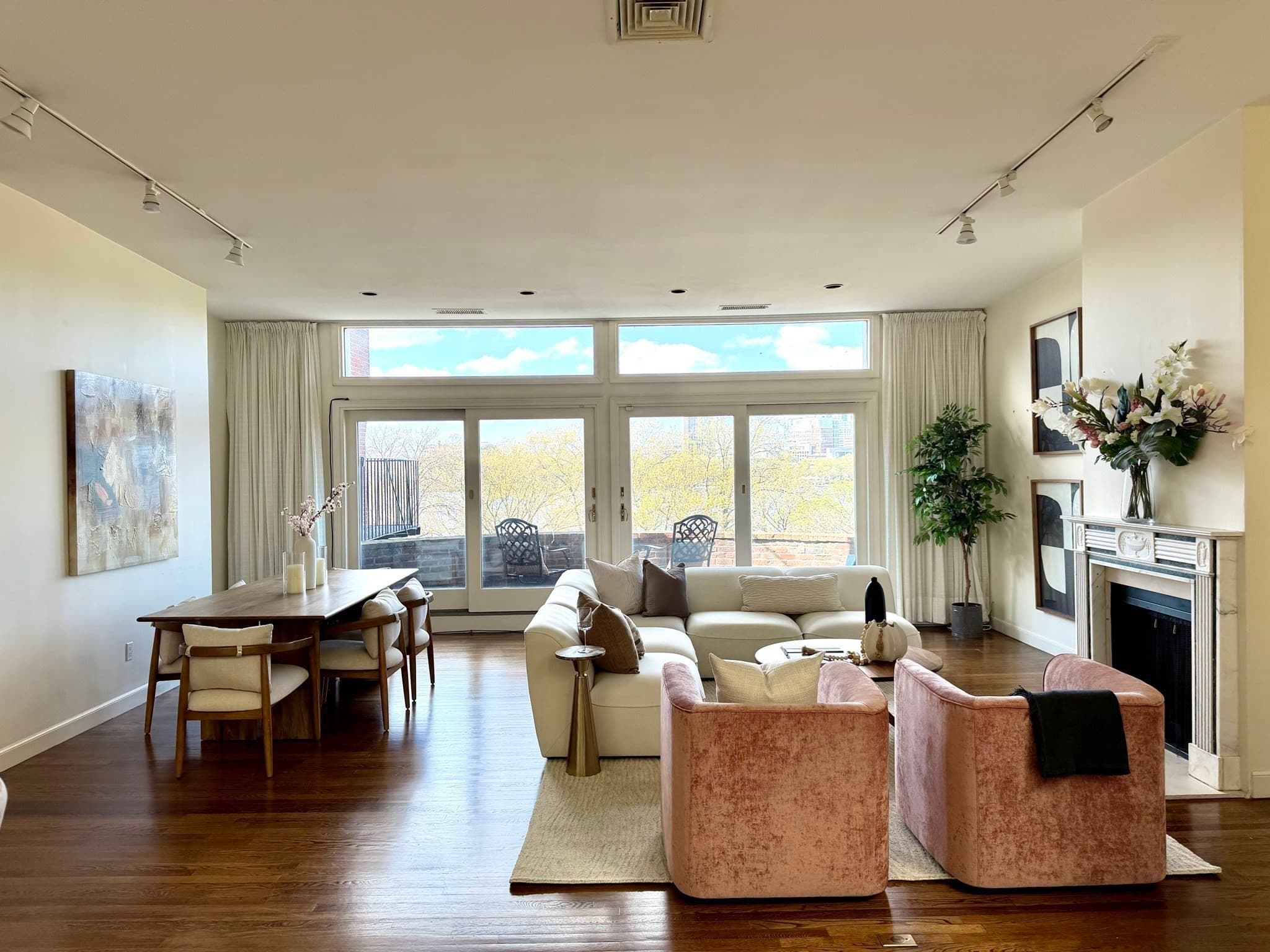 Condominium at 414 Beacon St, Boston MA 02115, photo 4 of 27