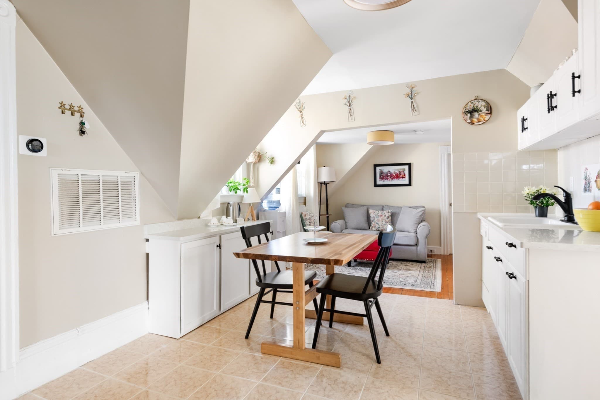 Condominium at 156 First Parish Rd # 6, Scituate MA 02066, photo 5 of 16