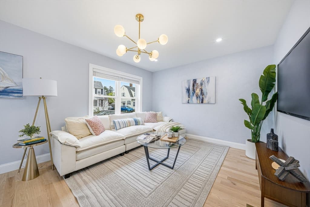 30 Arnold St # 30, Quincy MA 02169
