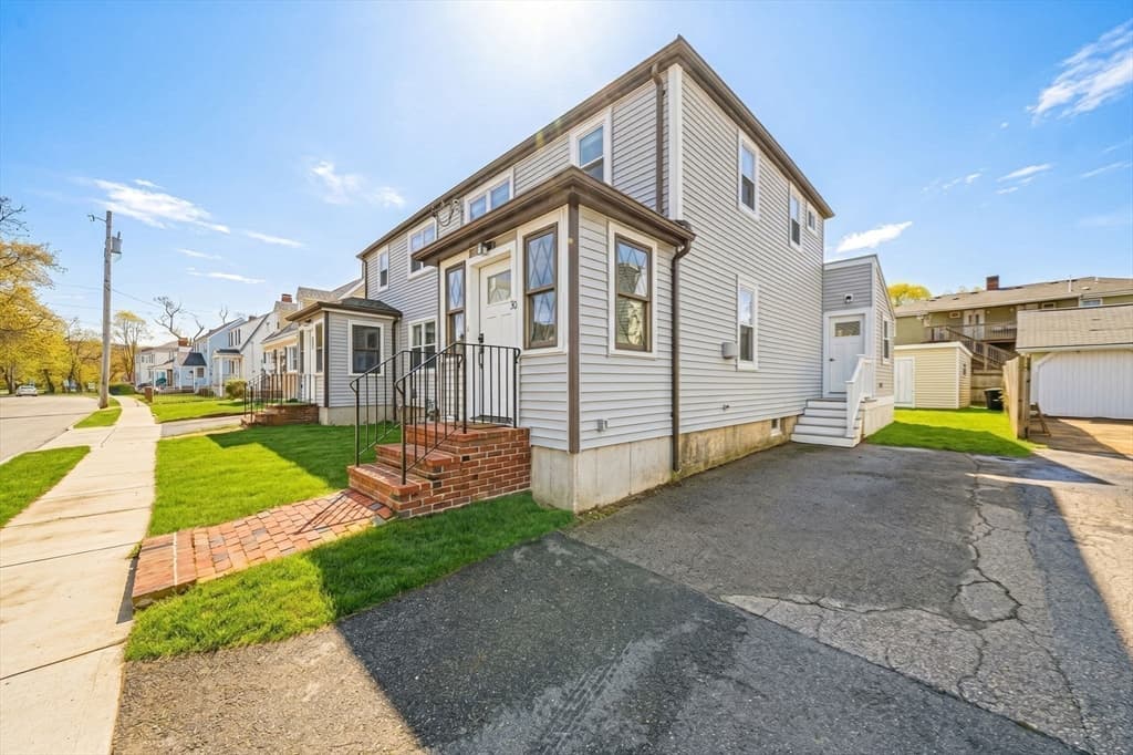 Condominium at 30 Arnold St # 30, Quincy MA 02169, photo 18 of 25