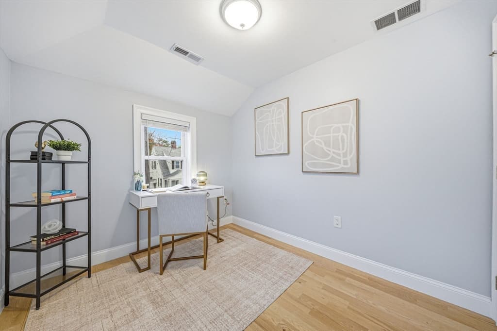 Condominium at 30 Arnold St # 30, Quincy MA 02169, photo 15 of 25
